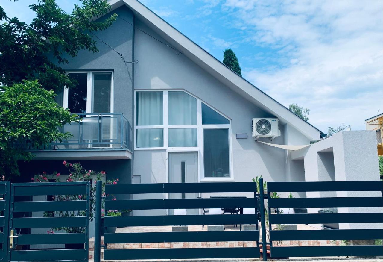 Cornflower Apartment Hajdúszoboszló المظهر الخارجي الصورة
